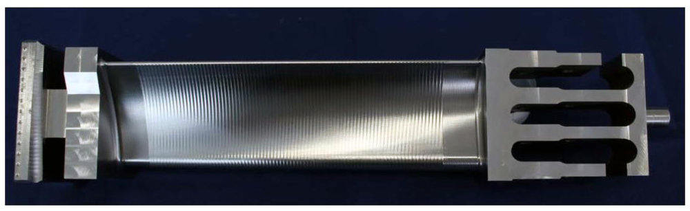 肯纳金属公司推出的新款Beyond EADE™整体陶瓷立铣刀，为加工镍基高温合金的速度和刀具寿命设置了新基准